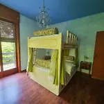 Tudor - Beautiful Large Amidst Lush Nature! Villa