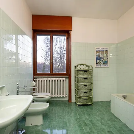 Tudor - Beautiful Large Amidst Lush Nature! * Ghevio