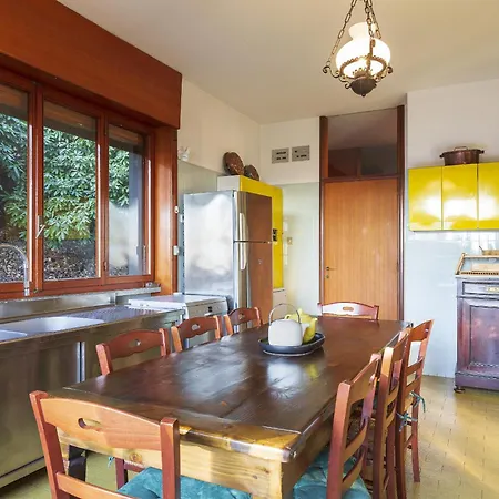 Tudor - Beautiful Large Amidst Lush Nature! Villa Ghevio