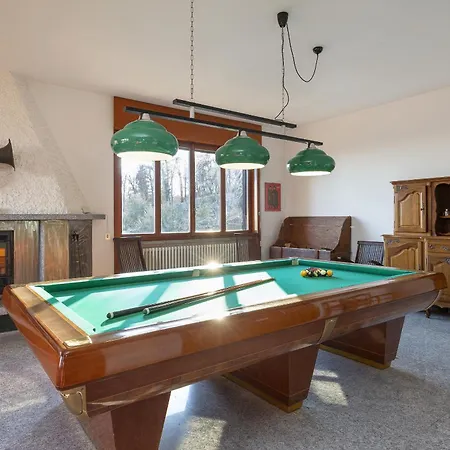 Tudor - Beautiful Large Amidst Lush Nature! Ghevio