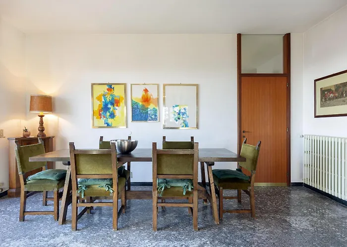 Villa Tudor - Beautiful Large Amidst Lush Nature!