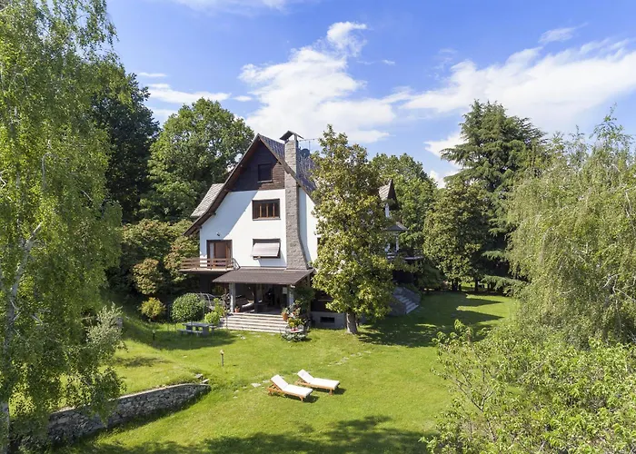 Tudor - Beautiful Large Amidst Lush Nature! Villa Ghevio